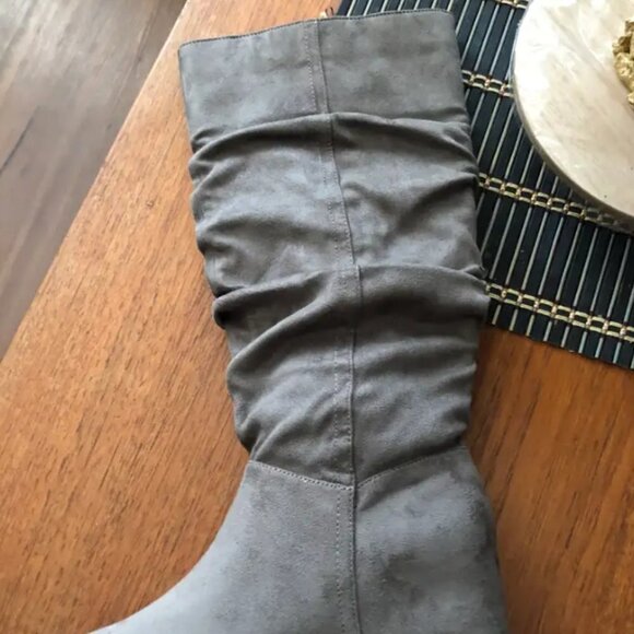 JustFab Dana Hidden Wedge Scrunch Boot Gray 8 - Picture 5 of 5